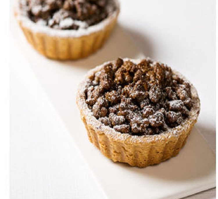 Pecan tart, a specialty of southern U.S. cuisine, is popularly served at U.S. holiday meals. Pecan is rich of monounsaturated fatty acids that can help improve heart health. (Photo: Le Bouquet)